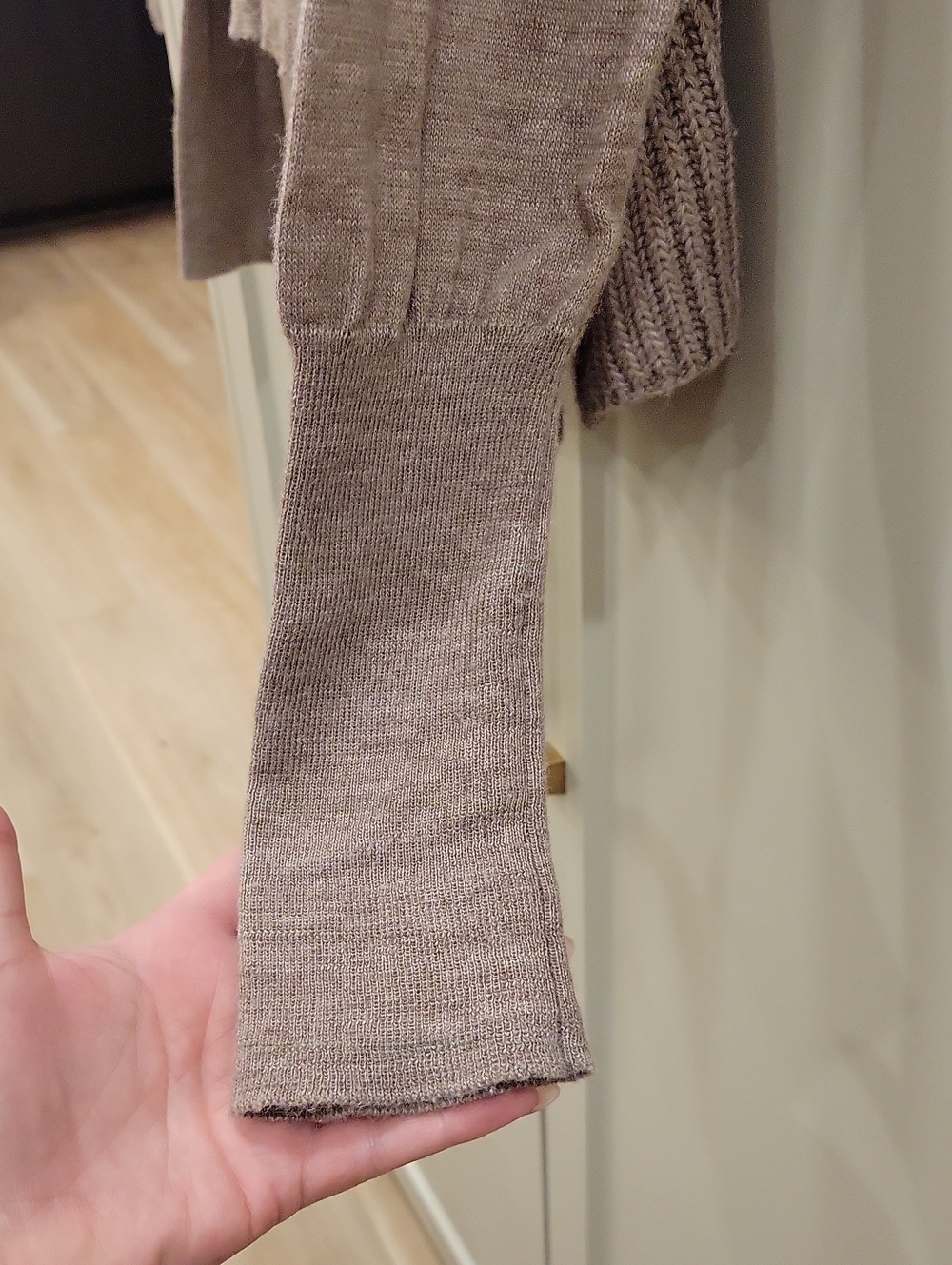 Maison Margiela MM6 Taupe Knit Cardigan with Attached Scarf sz M - Picture 6 of 16